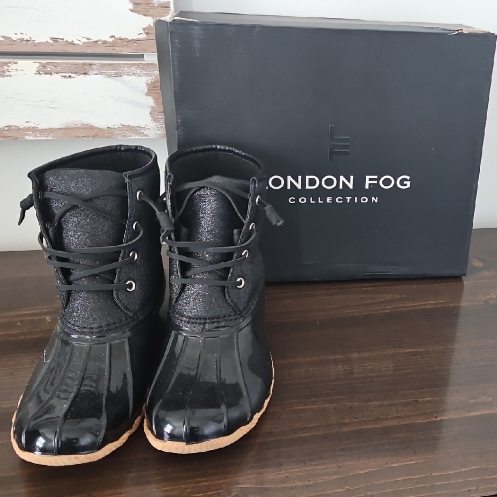 London Fog Black and Tan Duck Boots